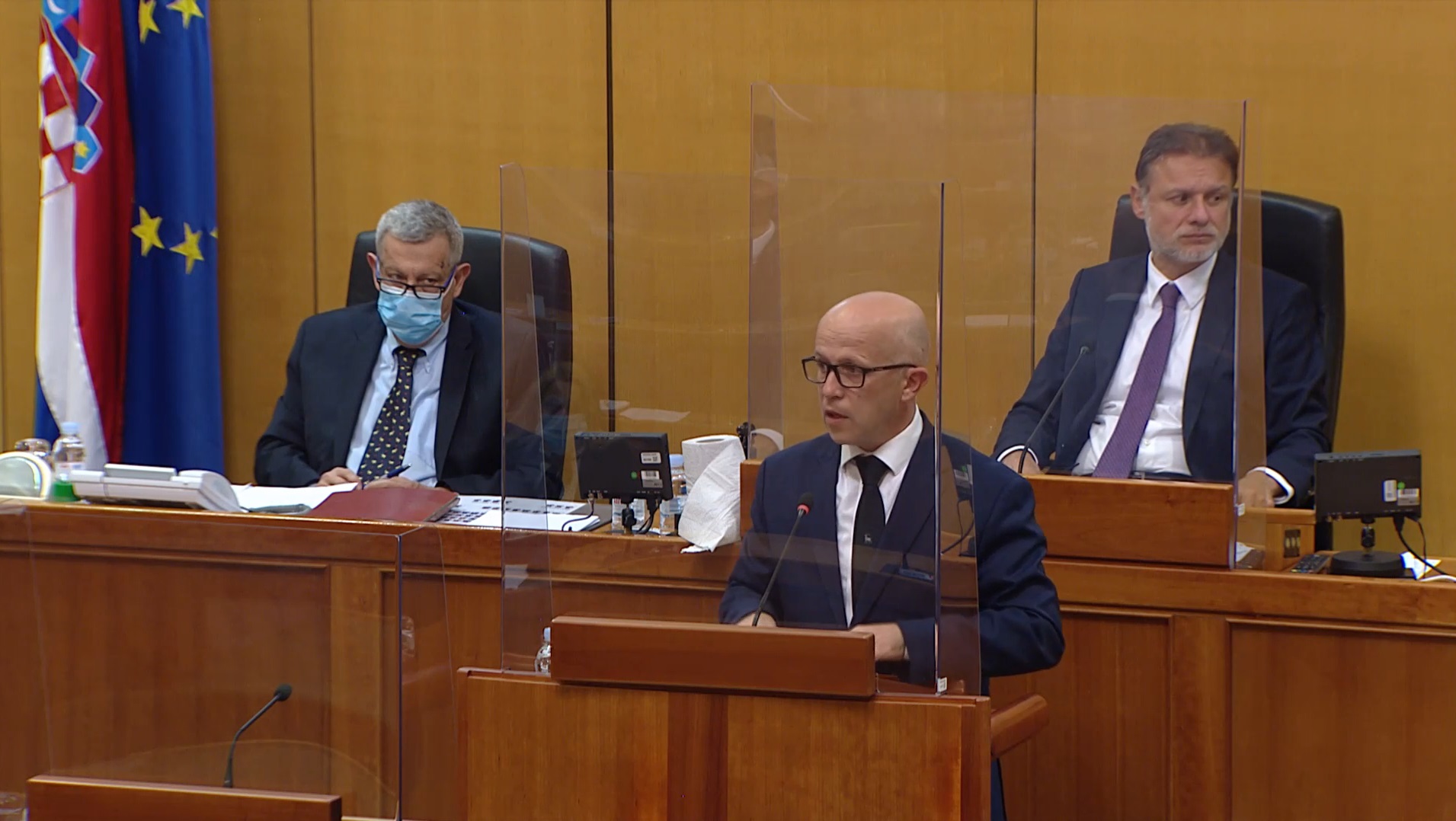 Daus u Saboru: Centralizacijom sustava kvaliteta bi drastično pala, a najveću štetu bi trpjeli pacijenti